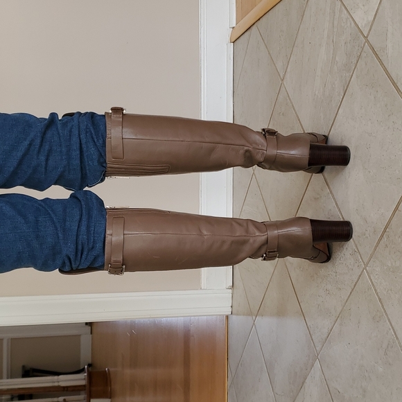 Over the knee boots size 7.5 M - Picture 2 of 9